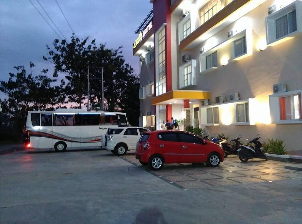 New D'Dhave Hotel Padang  Exterior foto